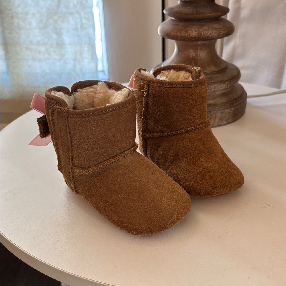 UGG Tan Baby Booties with Pink Bows 2/3 - Picture 2 of 7
